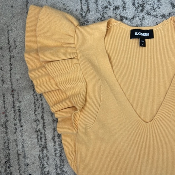 Express yellow ruffled sleeve sweater - Picture 2 of 2